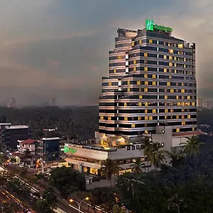 5* فندق هوليداي إن كوتشي
